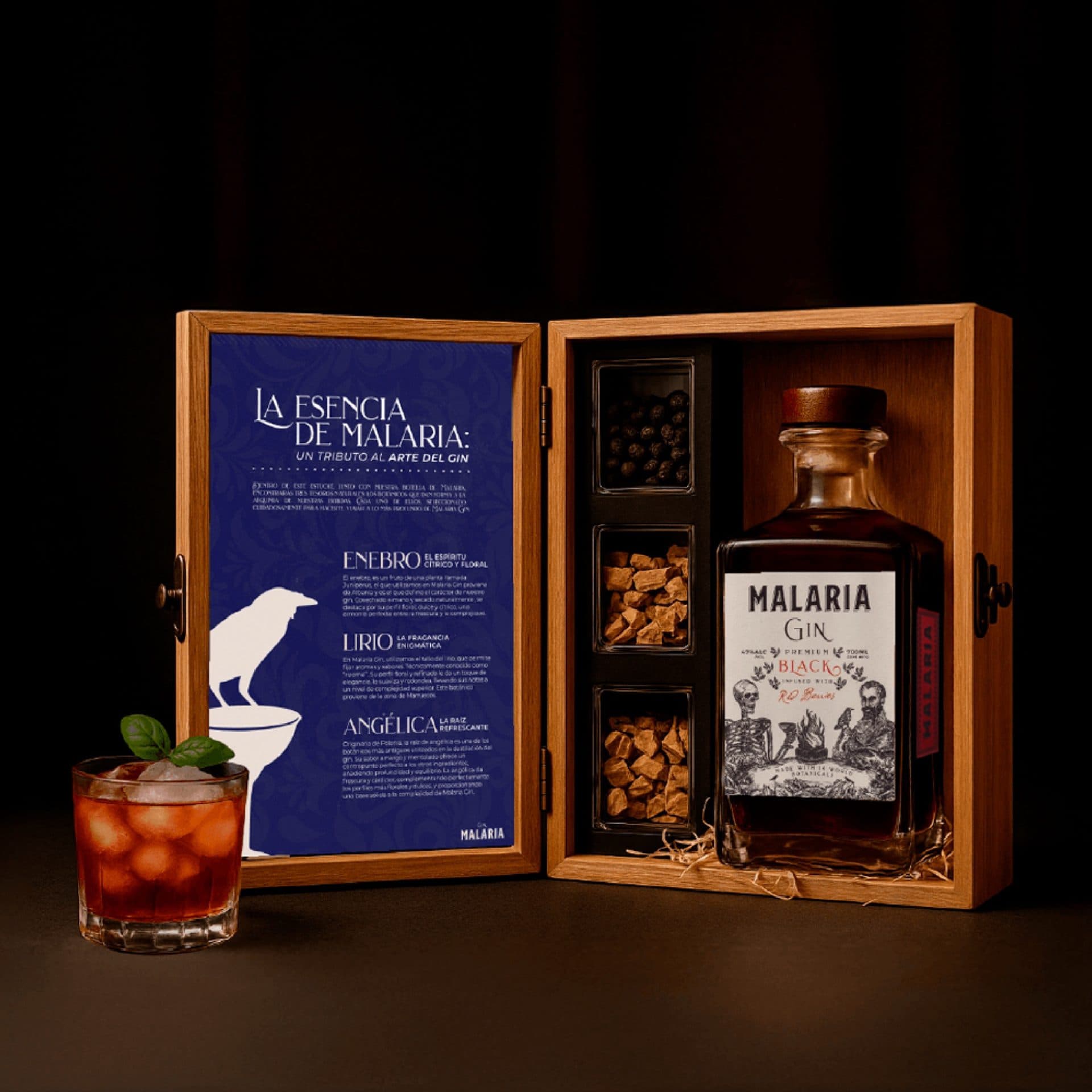 Botella Black + Estuche Madera + Botánicos